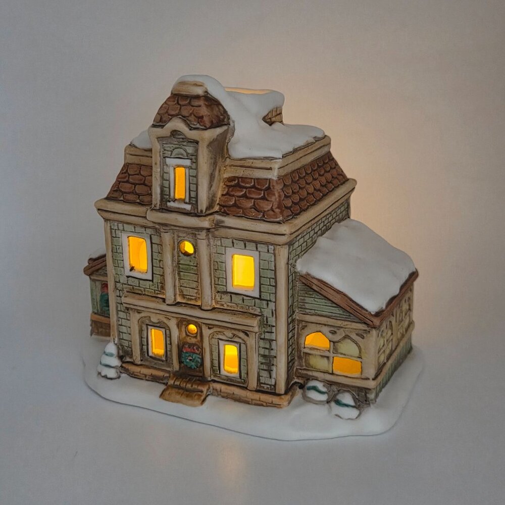 Lefton Colonial Village House Votive Candle Holder Designed by Byron Wood - Picture 2 of 15